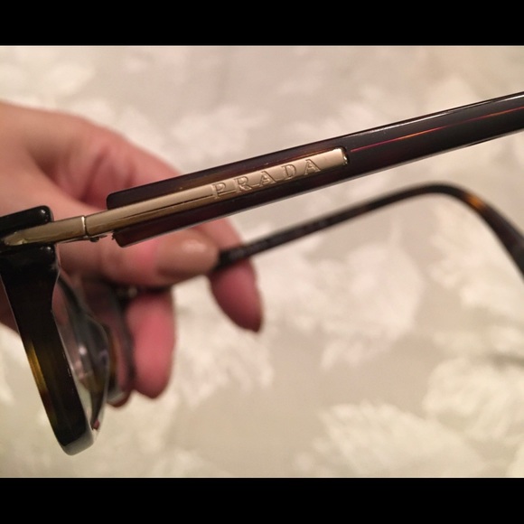 Prada eye glass frames. Gently used, no scratches or defect - Picture 3 of 5